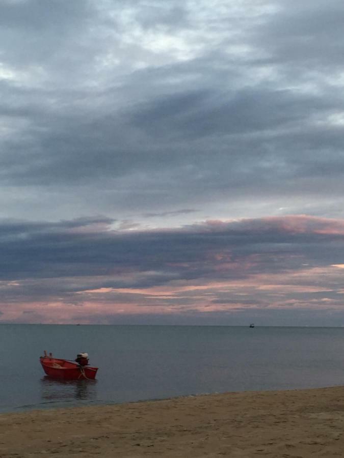 Huaplee Lazy Beach Pran Buri Bagian luar foto
